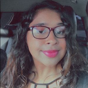 Meet your Posher, Delaney